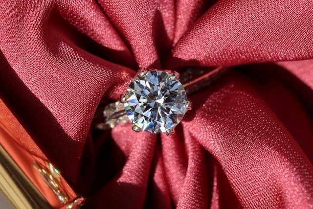 Cuánto vale un diamante pequeño y por qué decepciona