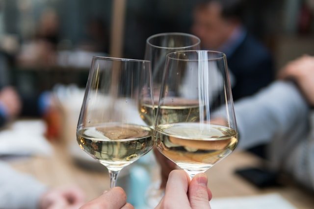 Cuántas copas de vino salen de una botella de verdad
