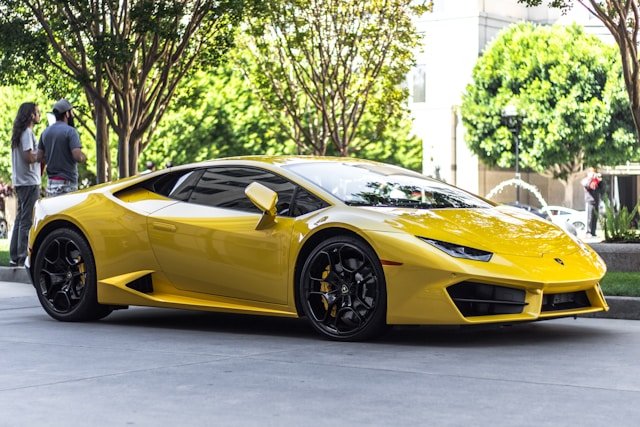Cuánto cuesta alquilar un Lamborghini en España y qué exigen